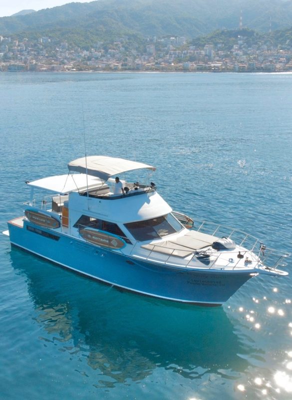 Happy Hour — barco de charter privado en Puerto Vallarta 8