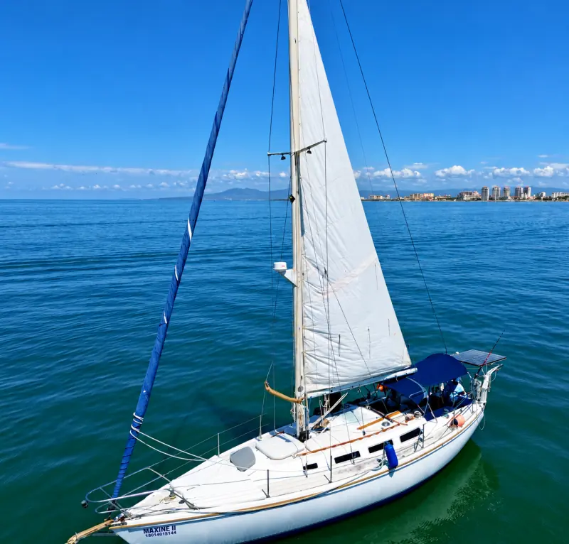 Maxine — private charter boat in Puerto Vallarta 3