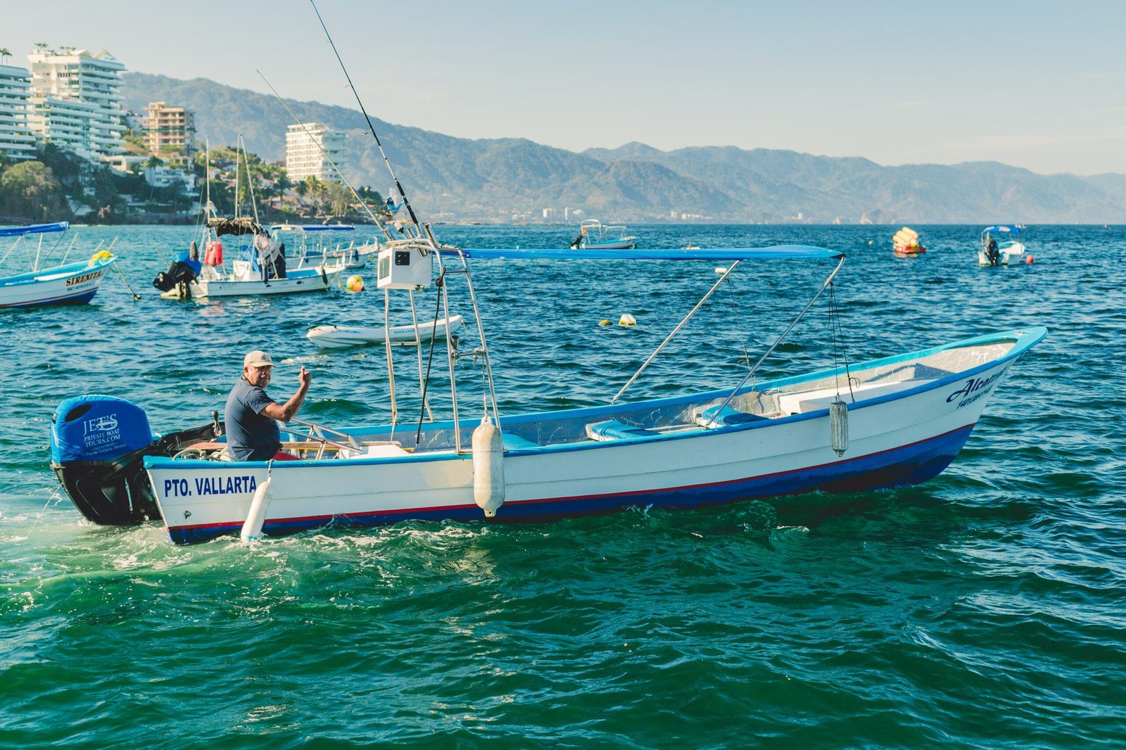 Normal panga (speedboat like)
