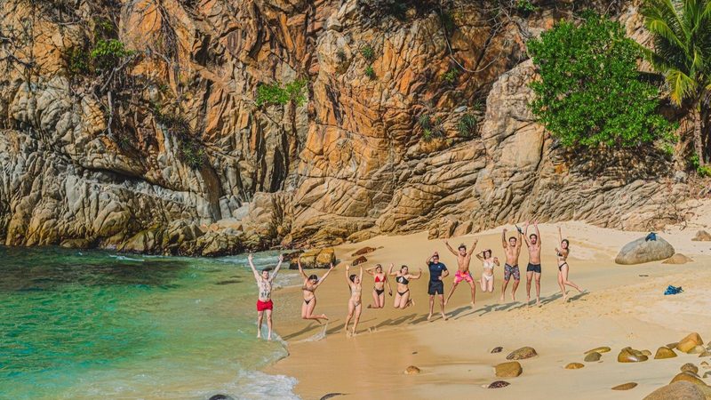 Tour privado en barco por Bahía de Banderas, Puerto Vallarta 1