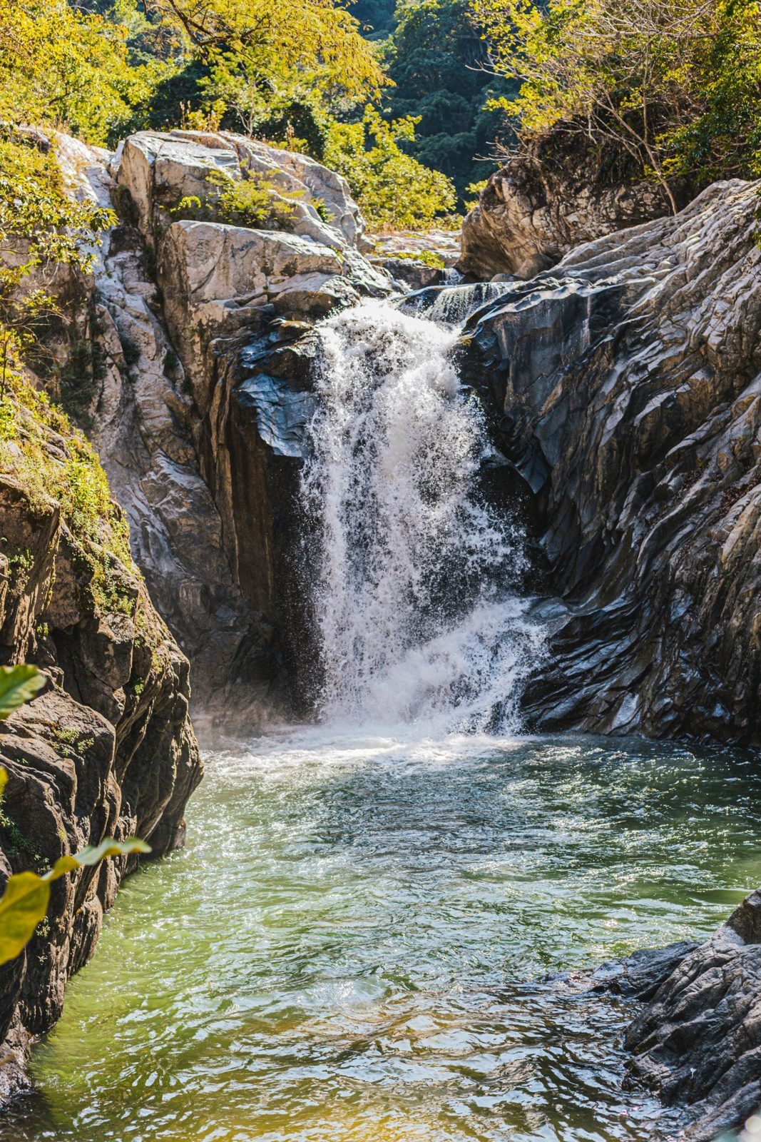 Quimixto Waterfall Hike & Los Arcos Private Boat Tour (seasonal surfing) 2