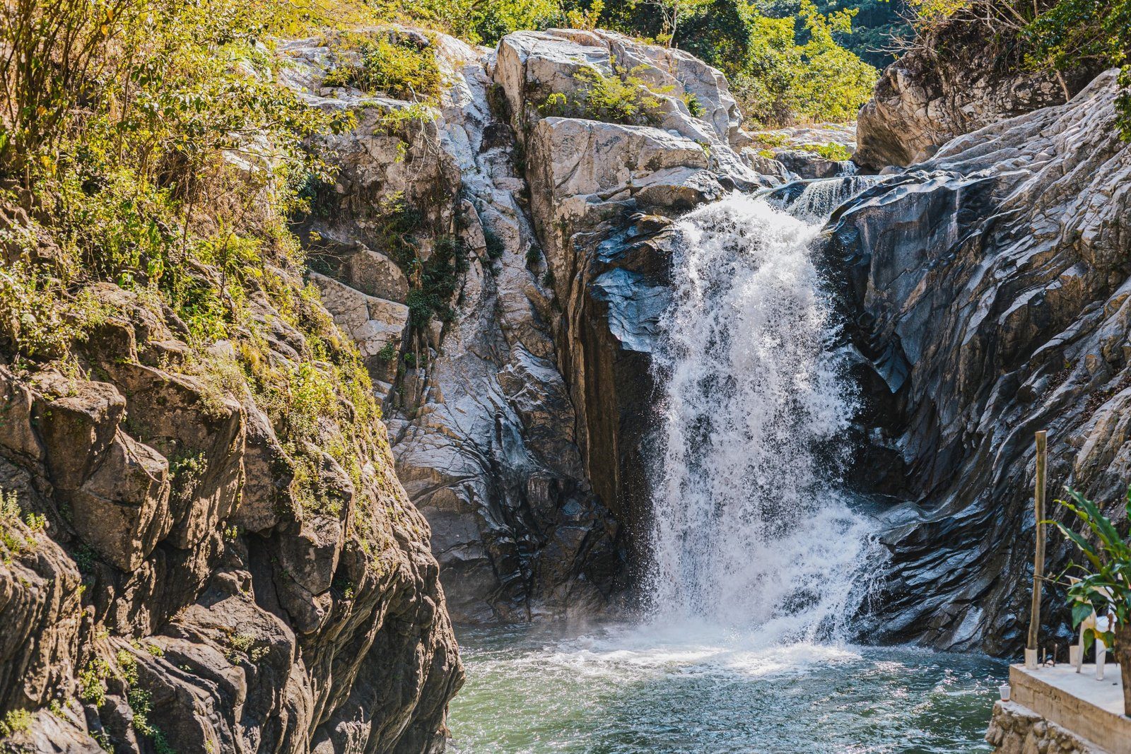 Quimixto Waterfall Hike & Los Arcos Private Boat Tour (seasonal surfing) 4