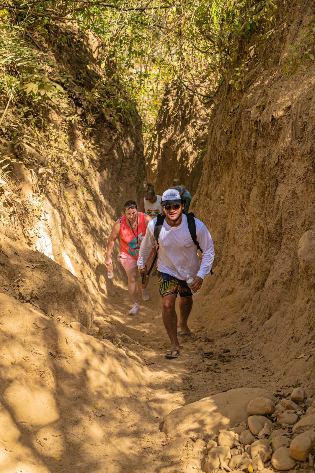 Quimixto Waterfall Hike & Los Arcos Private Boat Tour (seasonal surfing) 8