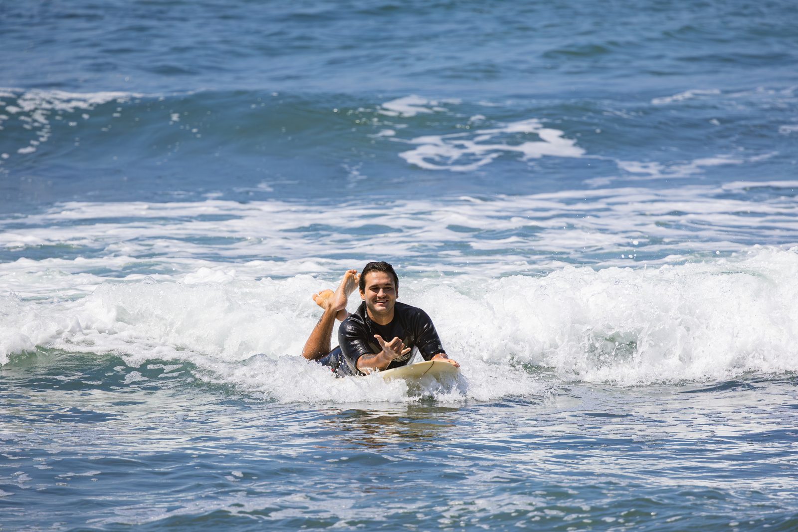 Surf lessons — all levels